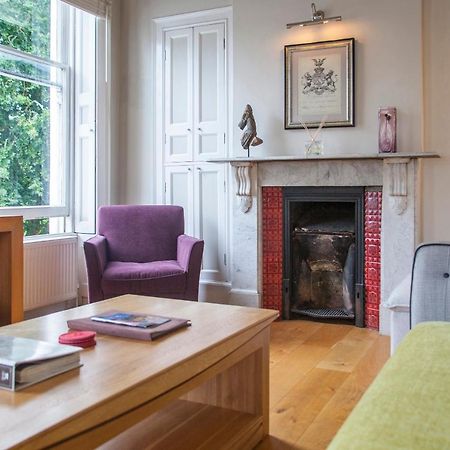 Stunning Spacious Central Apartment Near Parade Gardens Бат Екстериор снимка